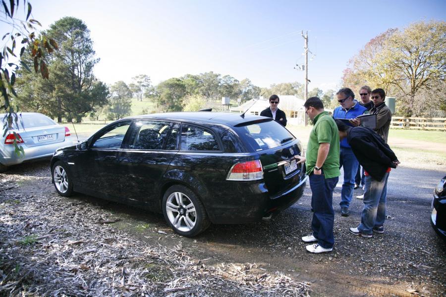  Holden Commodore VE SS Sportwagon 2008 года  (фото 31 из 38)